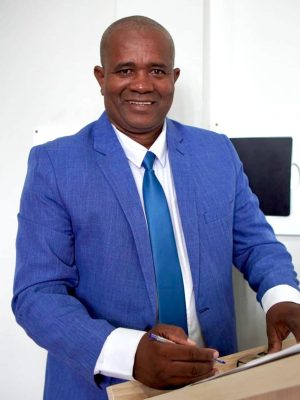 nere do marotinho foto do vereador na câmara